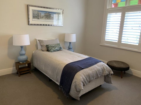 Frangipani House Cooks Hill - Mackay Tourism 1