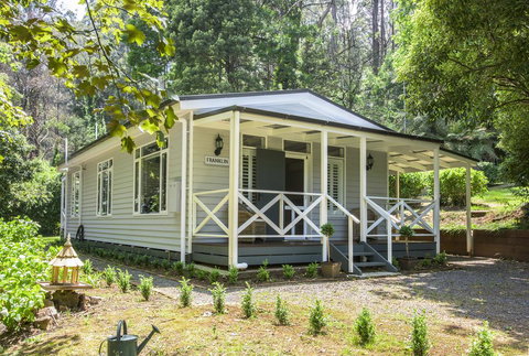 Franklin - An Escape To The Country - Mackay Tourism 0