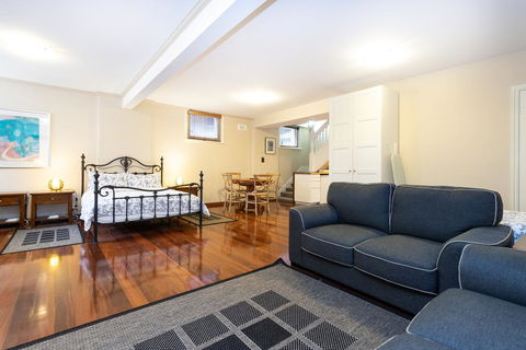 Fremantle Bed & Breakfast - Mackay Tourism 2