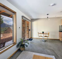 Freycinet Stone Studio 8 - Sandstone - Mackay Tourism