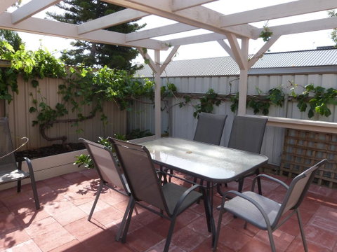Fullarton Motor Lodge - Mackay Tourism 1