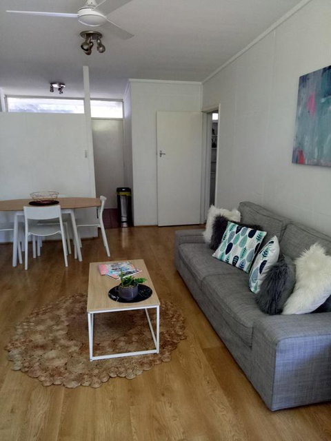 Funky Apartment, Myaree - Mackay Tourism 2