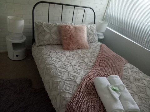 Funky Apartment, Myaree - Mackay Tourism 0