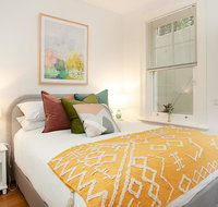 Funky Inner West Studio with Patio 20 Min from CBD - Mackay Tourism