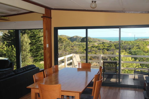 Gabbadah Beach House - Mackay Tourism 1