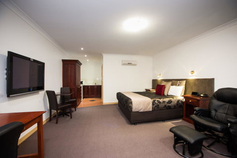 Georgian Motor Lodge - Mackay Tourism 2