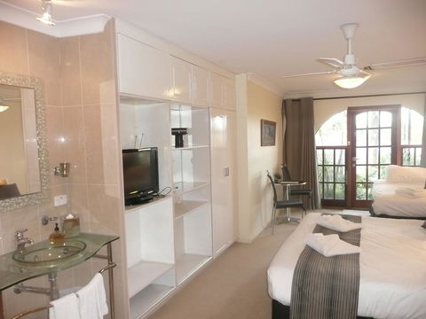 Getaway Inn Boutique Guest House - Mackay Tourism 0