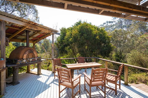 Getaway South Coast - Holiday House With Pool - Mackay Tourism 1