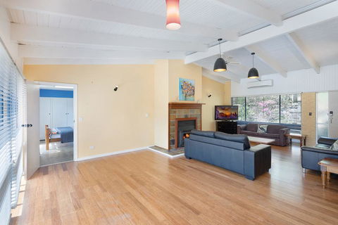 Getaway South Coast - Holiday House With Pool - Mackay Tourism 3