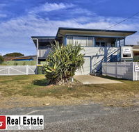 Gillies Getaway at South West Rocks - Mackay Tourism