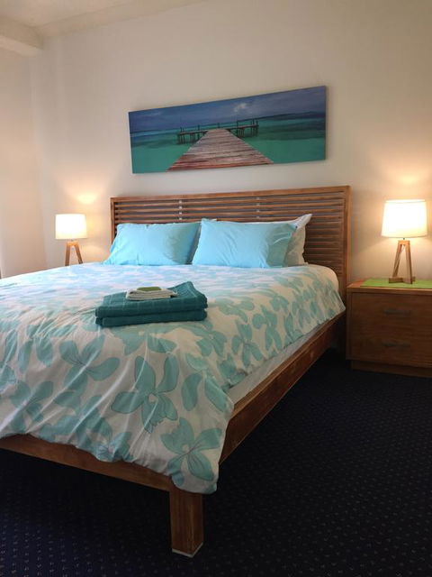 Gold Coast Family Apartment - Mackay Tourism 1