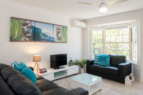 Gold Coast Family Villa - Mackay Tourism 0