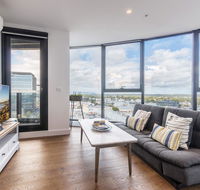 Golden Box Hill Apartment - Mackay Tourism