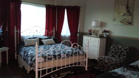 GOLDEN LACE B&B - Mackay Tourism 1