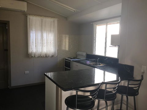 Goondihill Hotel - Mackay Tourism 2