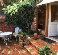 Gorgeous studio 2 minutes from the heart of Subiaco - Mackay Tourism