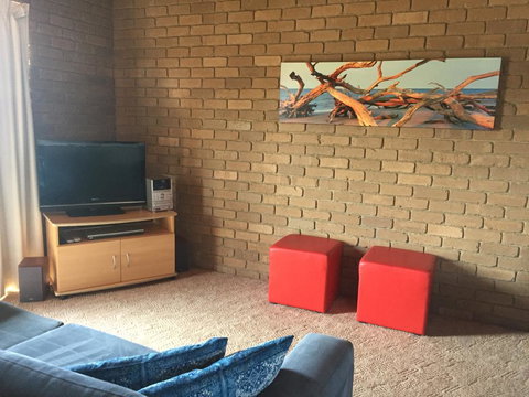 Gowings Of Mallacoota - Mackay Tourism 1