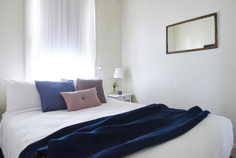 Grand Central Hotel - Mackay Tourism 1