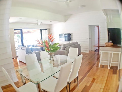 Great Northern Beach House - Mackay Tourism 2