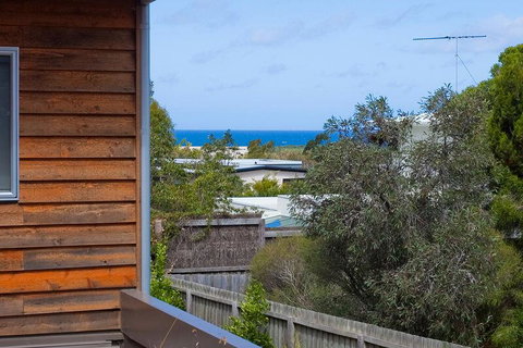 Great Ocean Retreat 43 - Mackay Tourism 1