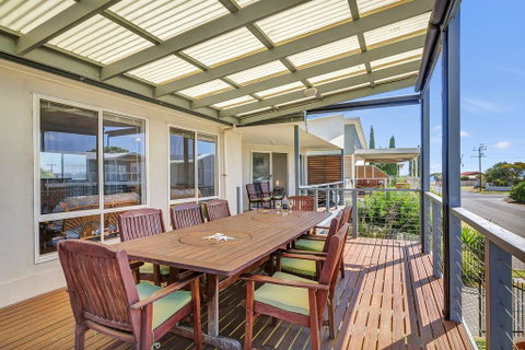 Green Reef Beach House - Mackay Tourism 0
