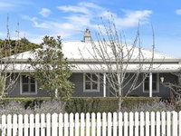 Greywood - classic Highlands charm  serene living