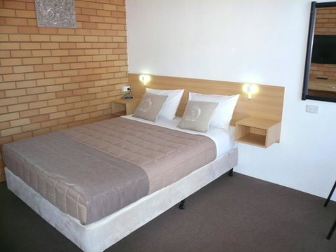 Grong Grong Motor Inn - Mackay Tourism 0