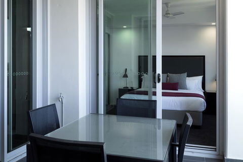 H On Mitchell Apartment Hotel - Mackay Tourism 1