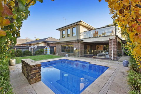 Hampton Haven With Pool For Families And A Max Of 8 Adults. - Mackay Tourism 0