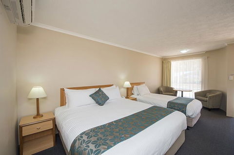 Harbour Sails Motor Inn - Mackay Tourism 1
