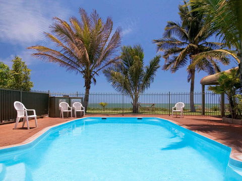 Hedland Hotel - Mackay Tourism 0