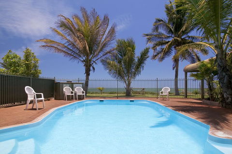 Hedland Hotel - Mackay Tourism 1