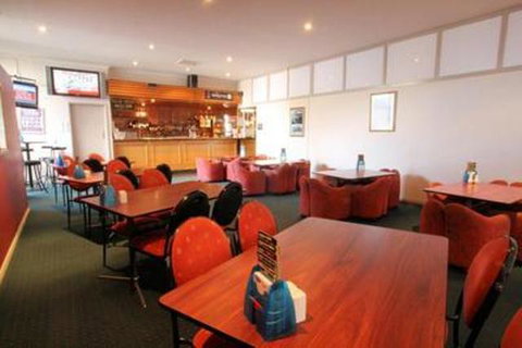 Heemskirk Motor Hotel - Mackay Tourism 0