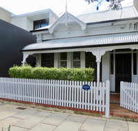 Heritage Luxury 3BR Cottage on Halifax - Mackay Tourism
