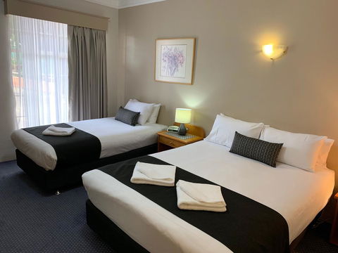 Heritage Motor Inn Goulburn - Mackay Tourism 1
