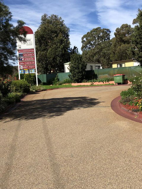 Heritage Motor Inn Goulburn - Mackay Tourism 3
