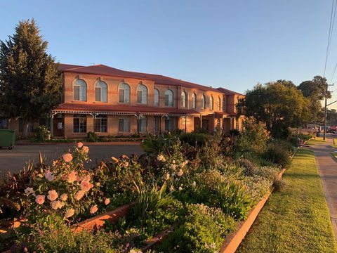 Heritage Motor Inn Goulburn - Mackay Tourism 0