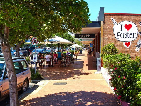 Hibiscus Court 5 - Mackay Tourism 1