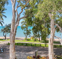 Hibiscus in Marlin Waters Palm Cove - Mackay Tourism