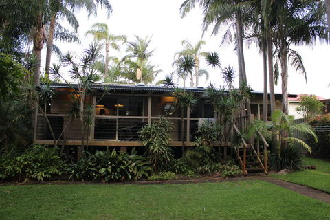 Hidden Oasis Pet Friendly In Anna Bay - Mackay Tourism 0