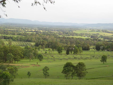 Hill Top Villas - Mackay Tourism 0