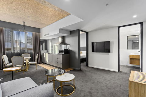 Hobart City Apartments - Mackay Tourism 0