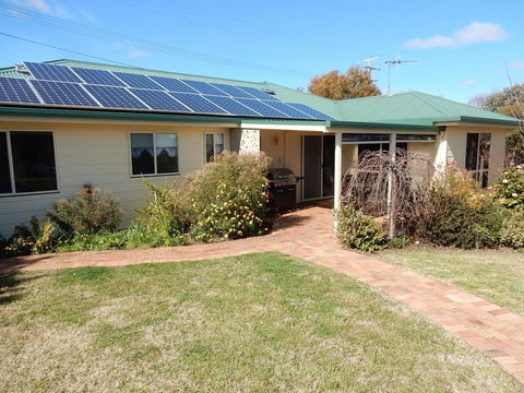 Holiday Home By The Beach In St Helens - Mackay Tourism 2