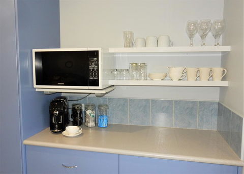 Holiday Home By The Beach In St Helens - Mackay Tourism 1