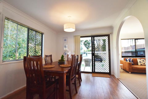 Holiday House - Mackay Tourism 0