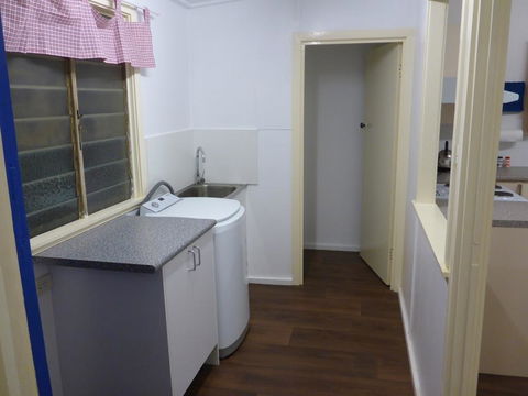 Holiday House Clermont - Mackay Tourism 1