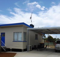 Holiday House Clermont - Mackay Tourism