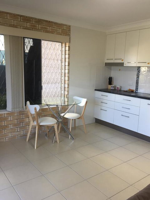 Holiday On Hillcrest - Mackay Tourism 1