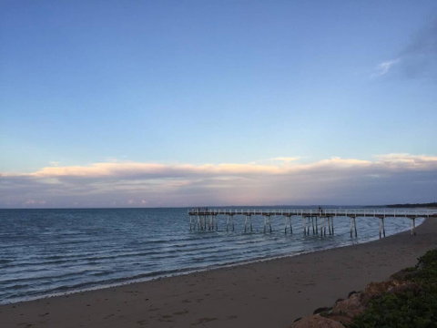 Holiday On Hillcrest - Mackay Tourism 0