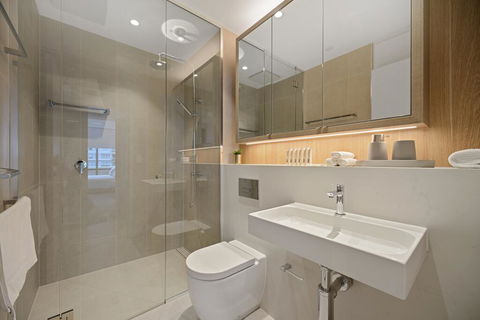 HomeHotel-Luxury Home, High Rise With View. - Mackay Tourism 2